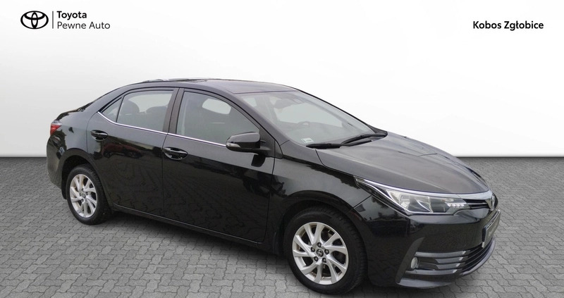 Toyota Corolla cena 67900 przebieg: 96429, rok produkcji 2018 z Przecław małe 301